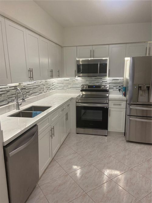 106-1301 Ne 7th St, Hallandale Beach, FL, 33009-3677 | Card Image