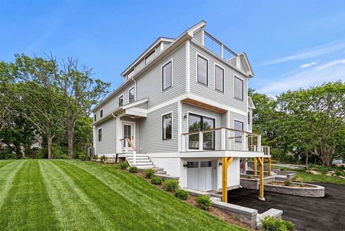 a-18R Starknaught Heights, Gloucester, MA, 01930 | Card Image