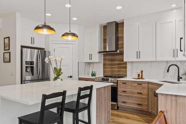 137 St Moritz Pl Sw, House other with 5 bedrooms, 4 bathrooms and 4 parking in Calgary AB | Image 12
