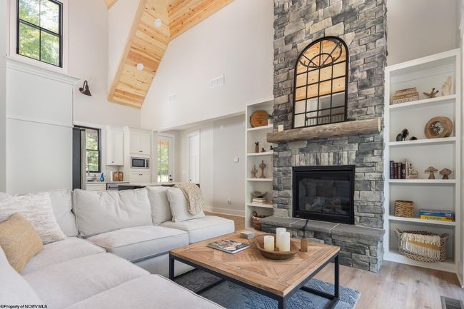 653 Watersound Trce, House other with 3 bedrooms, 3 bathrooms and 3 parking in Bruceton Mills WV | Image 4