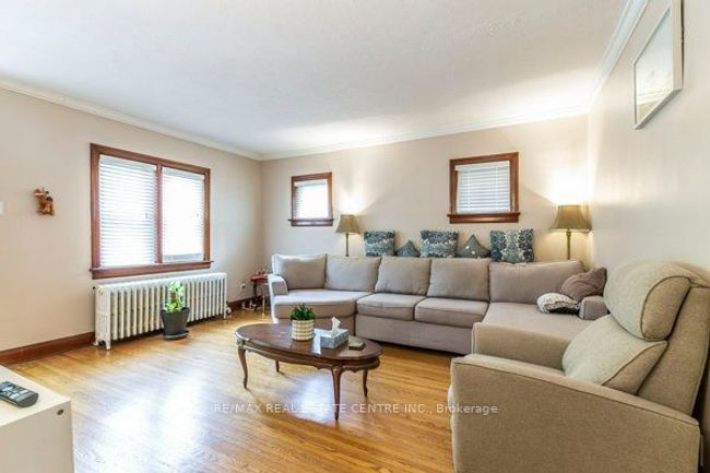 123 Krug St, Home with 5 bedrooms, 3 bathrooms and 3 parking in Kitchener ON | Image 6