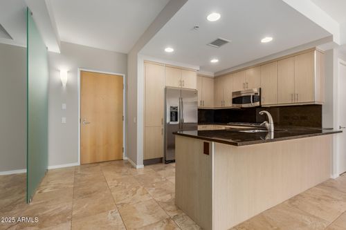 5007-7117 E Rancho Vista Dr, Scottsdale, AZ, 85251-1348 | Card Image