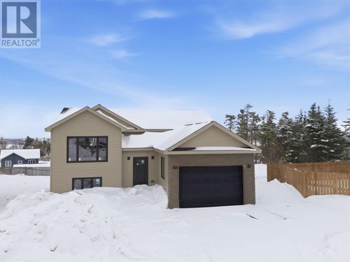 7 Pl Prominence, Paradise, NL, A1L4M4 | Card Image