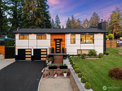 35730 26th Ave S, Federal Way, WA, 98003-7113 | Card Image