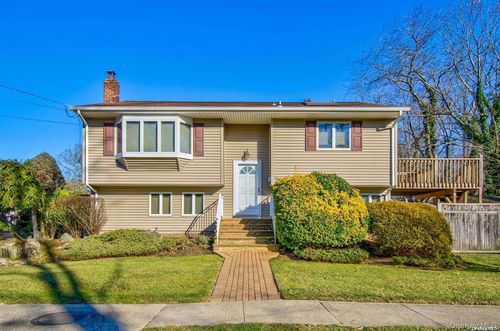 450 Lenox Rd, Huntington Station, NY, 11746-3324 | Card Image