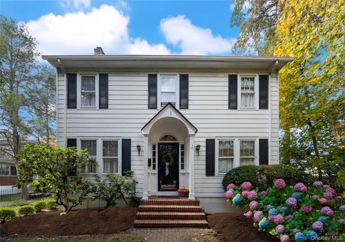 83 Sunnyside Dr, Yonkers, NY, 10705-1714 | Card Image