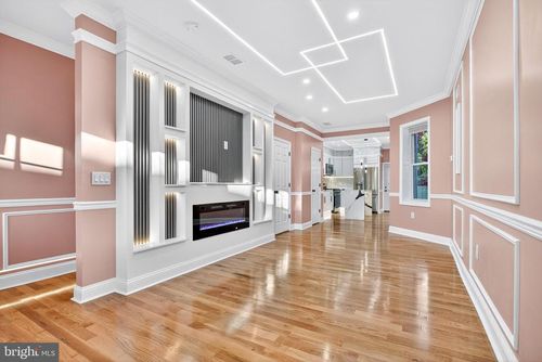 5421 Kingsessing Ave, PHILADELPHIA, PA, 19143-4916 | Card Image