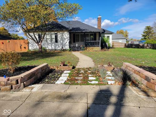 200 Clay St, Edinburgh, IN, 46124-1206 | Card Image