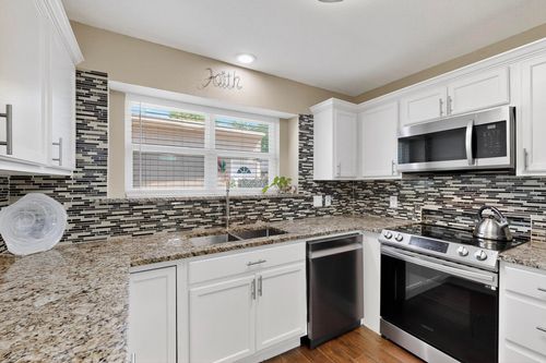 2658 Berkshire Ln, Grand Prairie, TX, 75052-3814 | Card Image