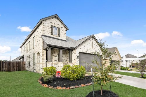 5010 Chestnut Orchard Dr, Houston, TX, 77066-1323 | Card Image