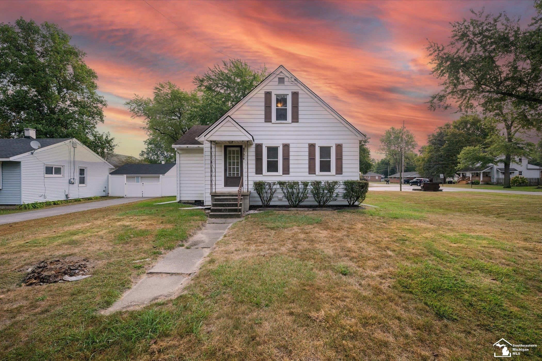Lewis Ave, Temperance, MI 48182