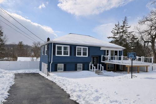 1016 Washington Valley Rd, Bridgewater, NJ, 08807 | Card Image