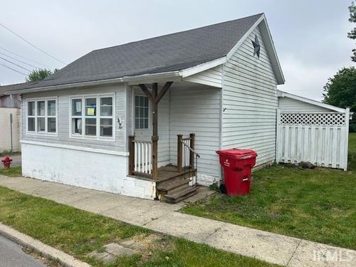 112 S Morgan St, Mentone, IN, 46539-7715 | Card Image