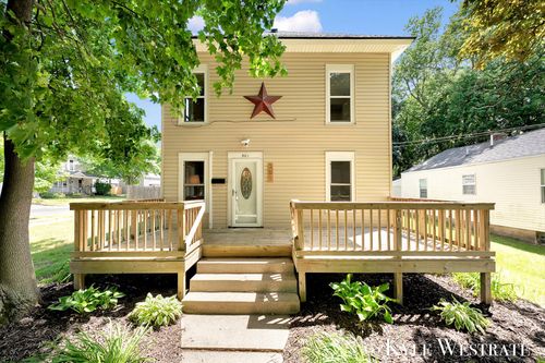 301 W Montcalm St, Greenville, MI, 48838-1745 | Card Image