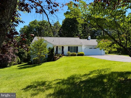 7386 Stuart Cir, WARRENTON, VA, 20187-4548 | Card Image