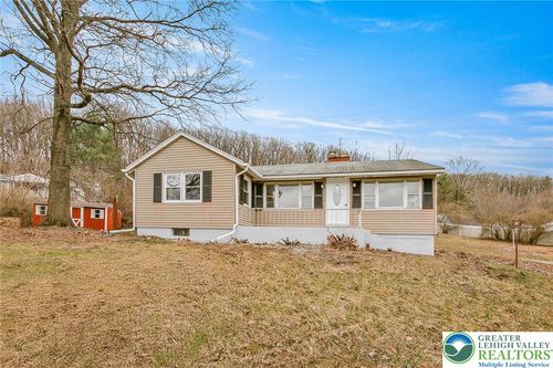 427 Walnut Dr, NORTHAMPTON, PA, 18067-9658 | Card Image