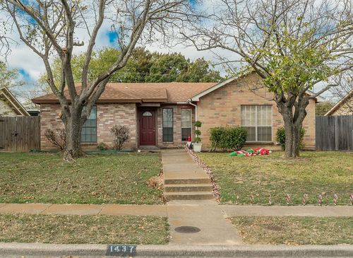 1437 Brook Meadow Cir, Lancaster, TX, 75134-2941 | Card Image