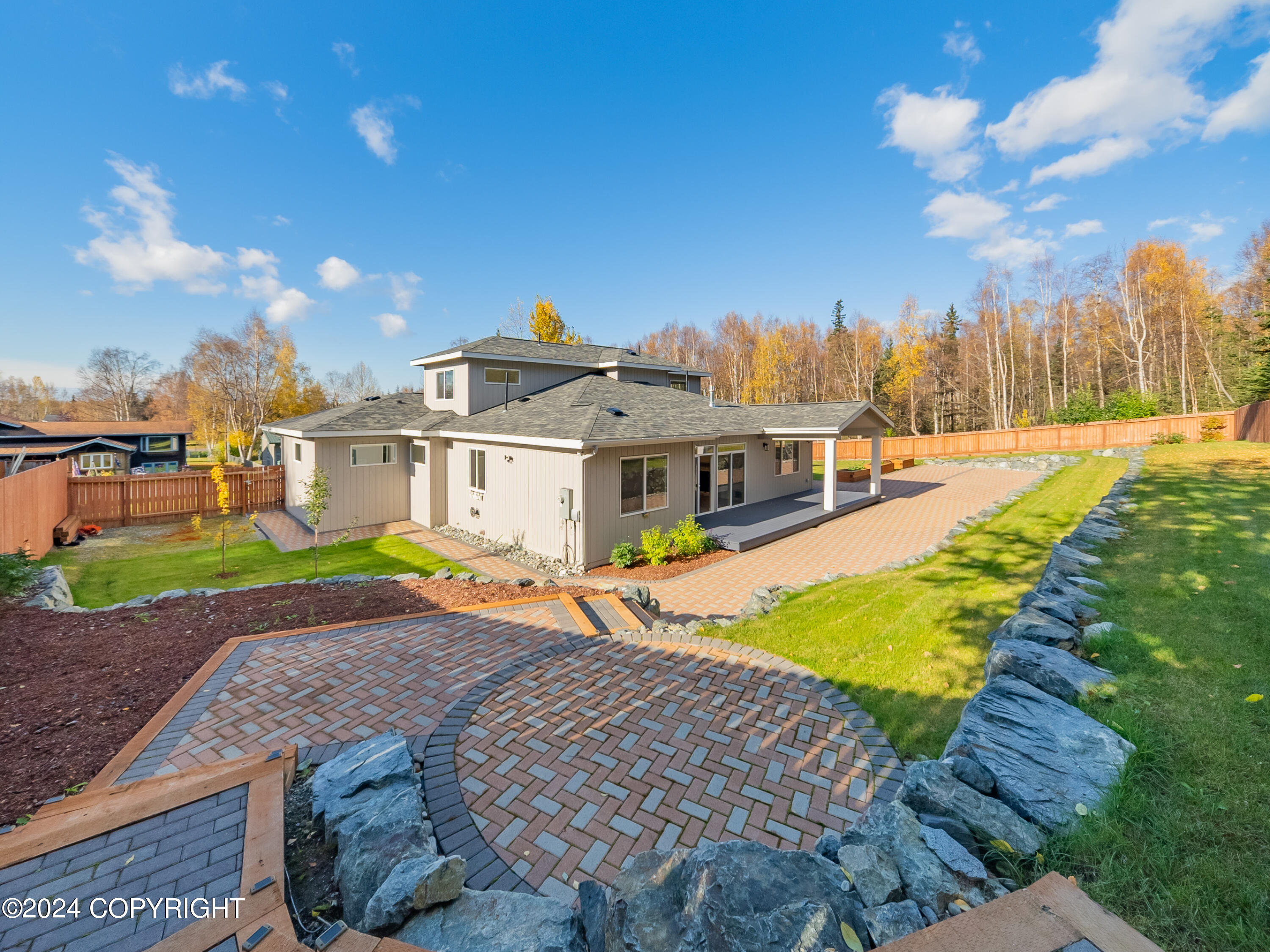 Hiland Dr, Anchorage, AK 99504