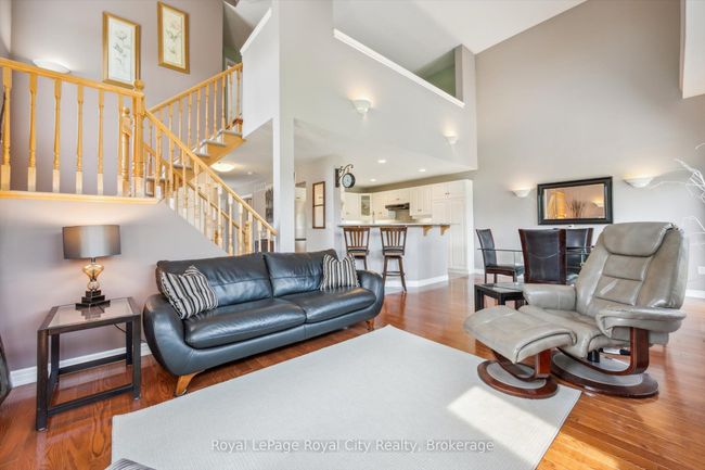 105 Riverwalk Pl, House attached with 2 bedrooms, 2 bathrooms and 3 parking in Rockwood ON | Image 10