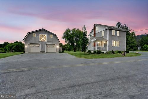 972 E Mountain Rd, HEGINS, PA, 17938-9134 | Card Image