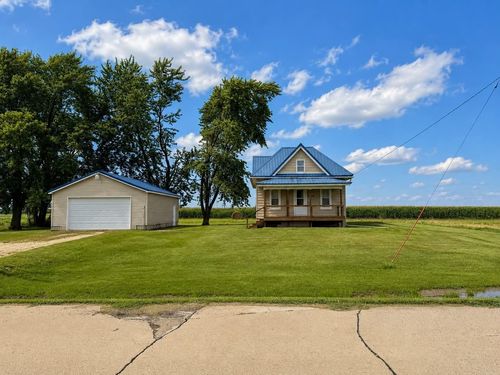 24996 Maple St, Oran, IA, 50664-7610 | Card Image