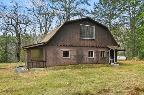 8 Tannery Rd, Sandisfield, MA, 01255-9705 | Card Image