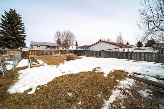 4218 54 Avenue, Home with 5 bedrooms, 3 bathrooms and 1 parking in Provost AB | Image 29