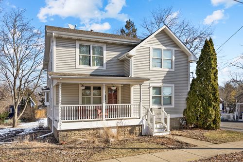 206 Water St, East Dundee, IL, 60118-1338 | Card Image