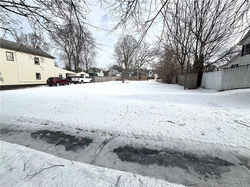 38 Garrow St, Auburn, NY, 13021-4608 | Card Image