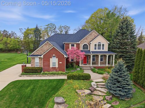 6910 Oakhurst Ridge Rd, Clarkston, MI, 48348-5051 | Card Image