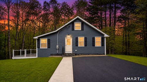 15 Towner Ln, Oxford, CT, 06478-1212 | Card Image