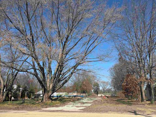 27723 Plainfield Dr, Elkhart, IN, 46514-1660 | Card Image