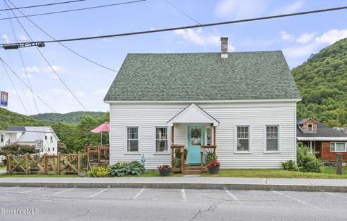 7066 Main St, Readsboro, VT, 05350 | Card Image