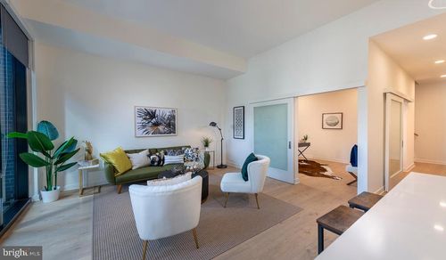 2b-e-1906-4710 Elm Street, BETHESDA, MD, 20814 | Card Image