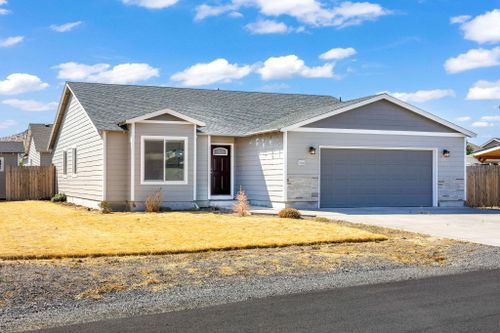 566 Metolius Street, Culver, OR, 97734 | Card Image