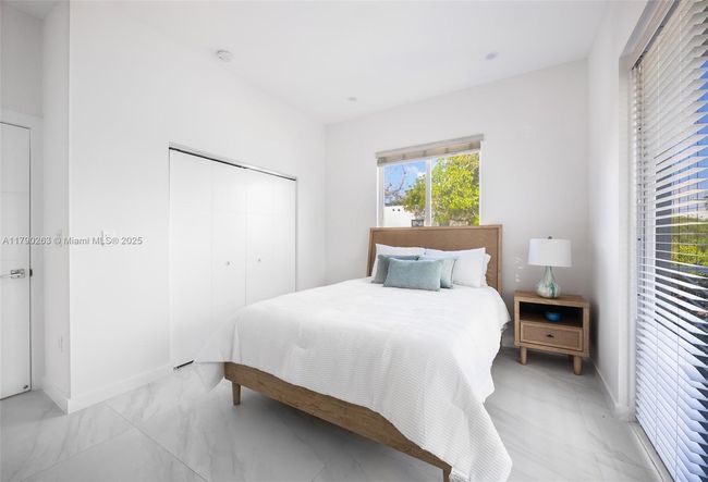 3648 Oak Ave, House other with 3 bedrooms, 3 bathrooms and null parking in Coconut Grove FL | Image 23