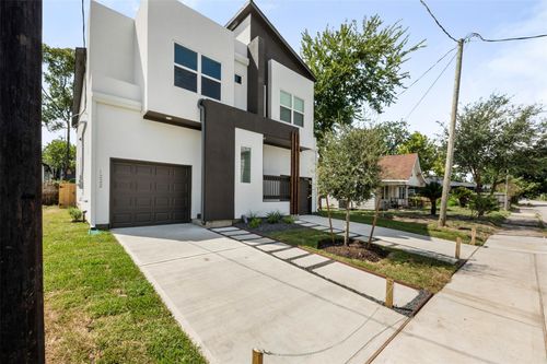1222 E 33rd St, Houston, TX, 77022-5204 | Card Image