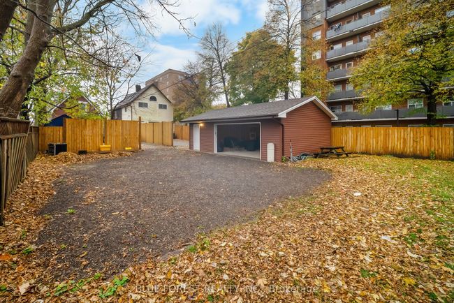 246 Grey St, House other with 3 bedrooms, 2 bathrooms and 4 parking in London ON | Image 36