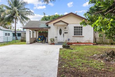 2118 Cleveland St, House other with 3 bedrooms, 2 bathrooms and null parking in Hollywood FL | Image 1