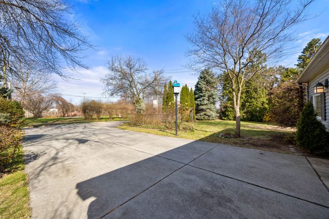 5409 Meadow View St, House other with 4 bedrooms, 2 bathrooms and null parking in Sterling Heights MI | Image 38