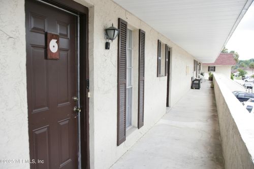 6-1716 El Camino Rd, JACKSONVILLE, FL, 32216-8815 | Card Image