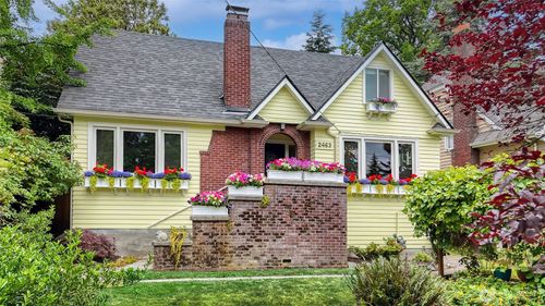 2463 26th Ave E, Seattle, WA, 98112-2612 | Card Image