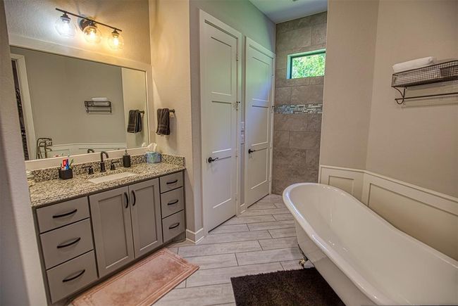 2865 Woodland Ranch Lane, Home with 0 bedrooms, 5 bathrooms and 3 parking in Chappell Hill TX | Image 25