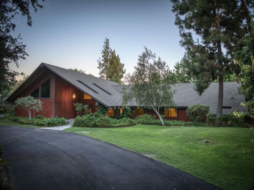 7135 W Rialto Ave, Fresno, CA, 93723-9407 | Card Image