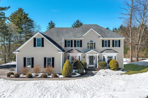 67 Mohawk Path, Holliston, MA, 01746-3304 | Card Image