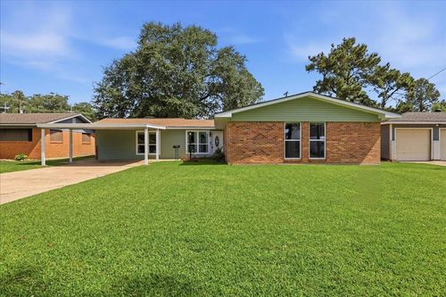 5280 Swallow Dr, Beaumont, TX, 77707-2032 | Card Image