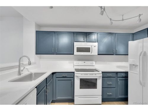 apt-g104-2575 S Syracuse Way, Denver, CO, 80231-3859 | Card Image