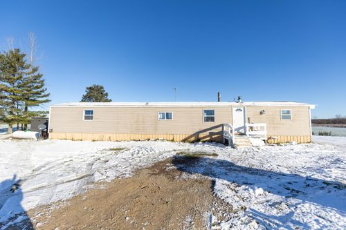 8945 E Fenwick Rd, Carson City, MI, 48811-9571 | Card Image