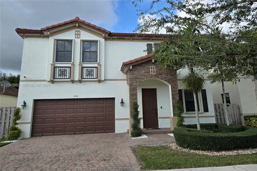 634 Se 37th Ave, Homestead, FL, 33033-6246 | Card Image