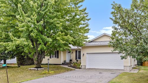 2248 Wallingford Way, North Gower, ON, K0A2T0 | Card Image